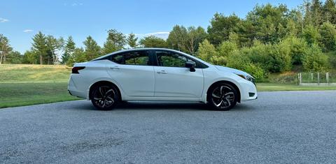 Nissan Versa 2025