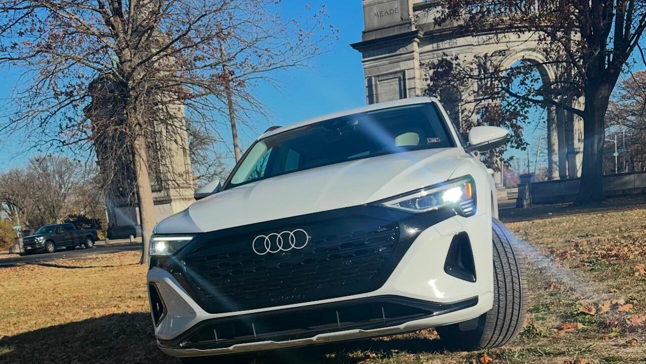 Audi Q8 e-tron 2024 in 