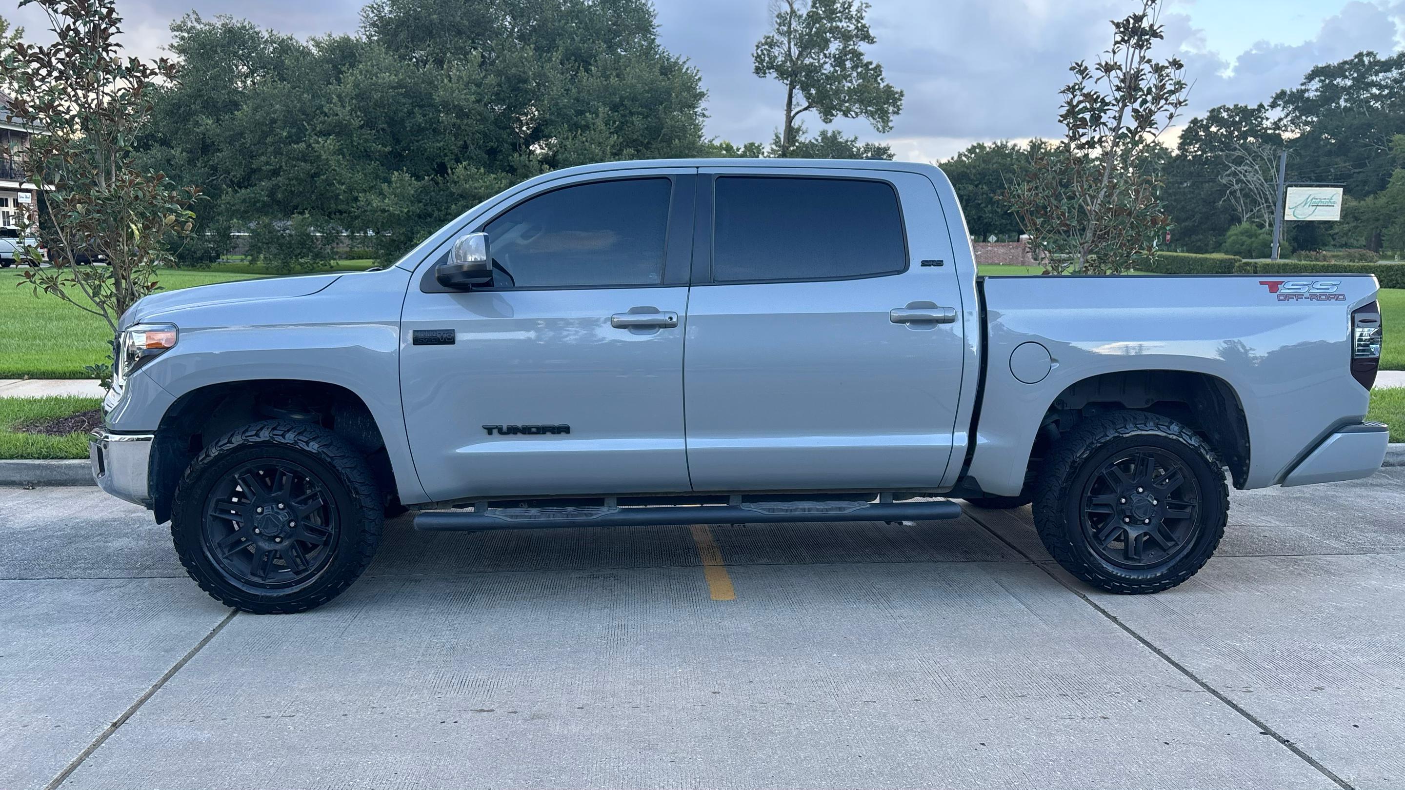 Toyota Tundra 2021 in Baton Rouge, LA