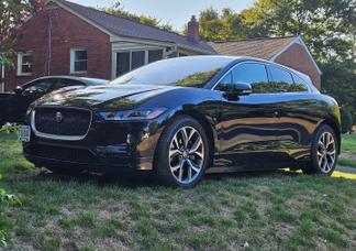 Jaguar I-Pace car