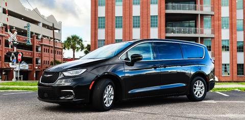 Chrysler Pacifica 2023