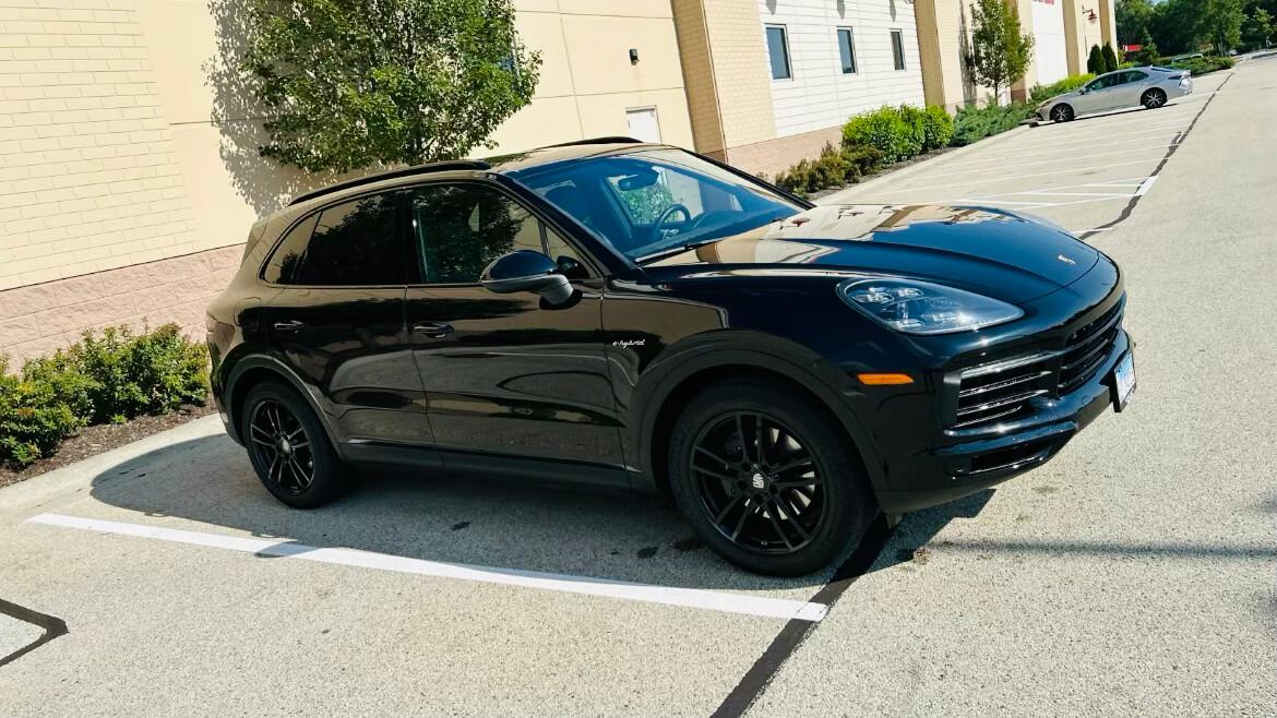 Porsche Cayenne 2019 in Long Grove, IL