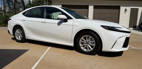 Toyota Camry Hybrid 2026