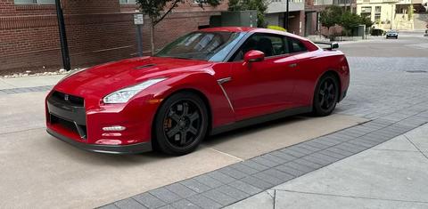 Nissan GT-R 2015