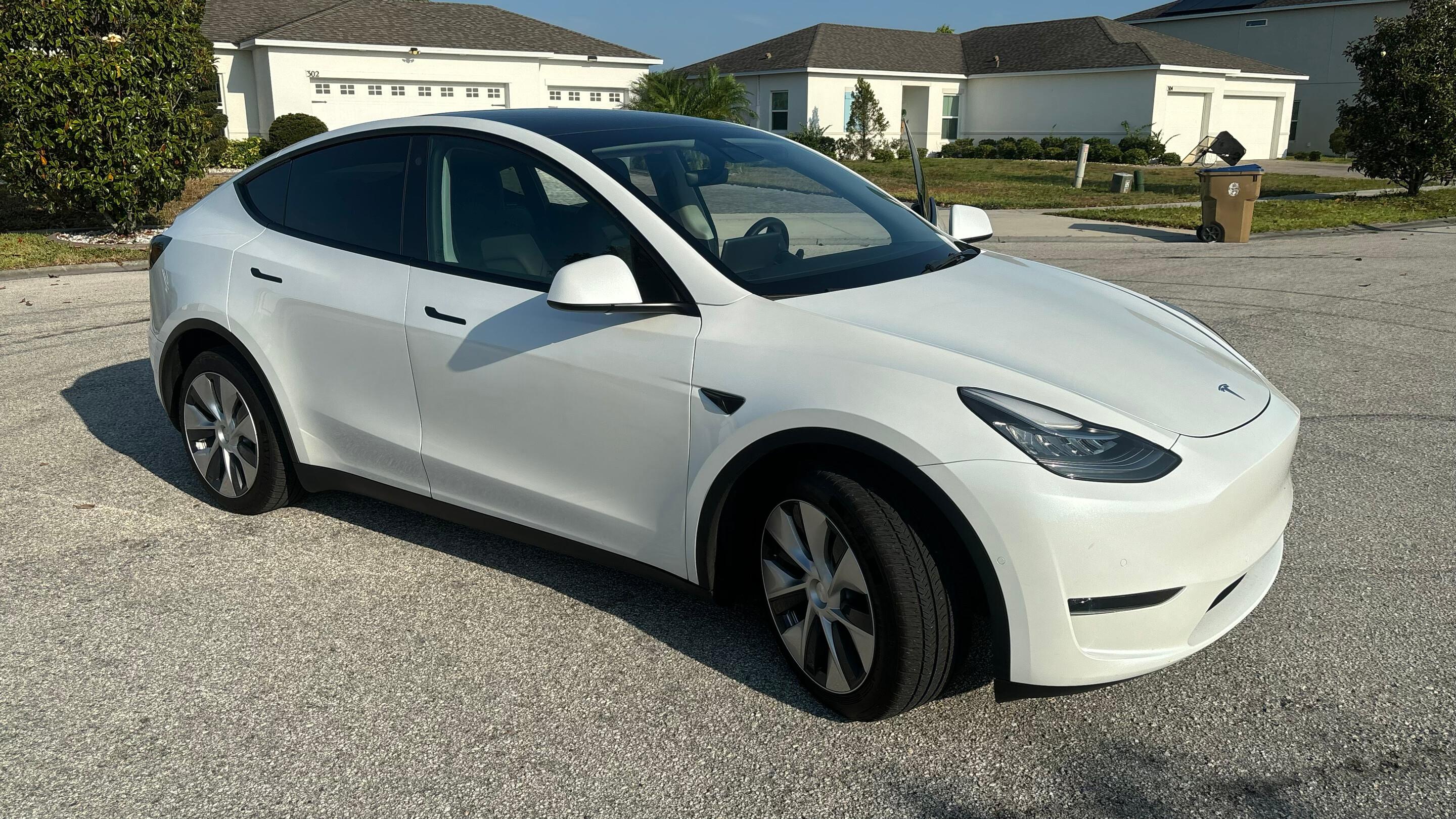 Tesla Model Y 2021 in Kissimmee, FL