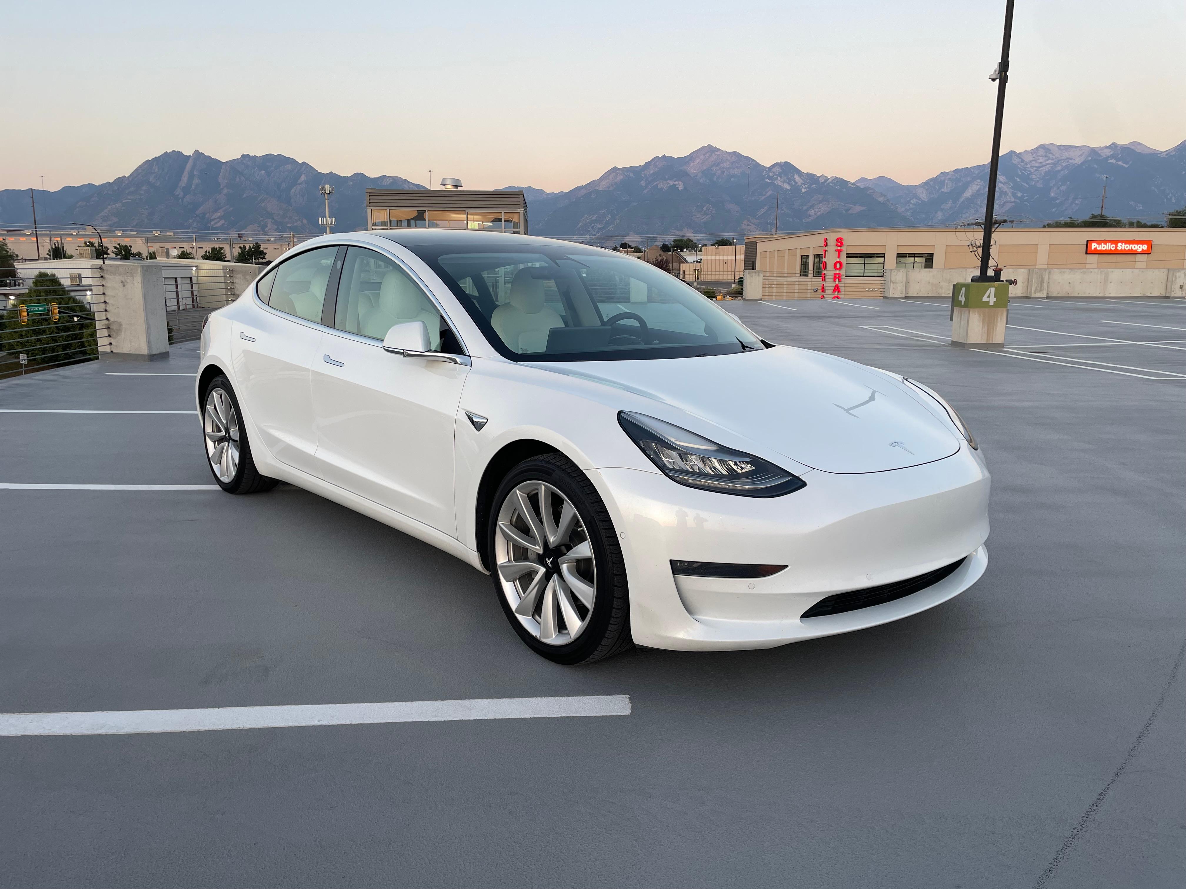Tesla Model 3 2019 in Midvale, UT