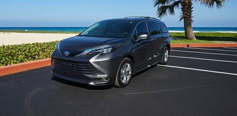 Toyota Sienna 2025