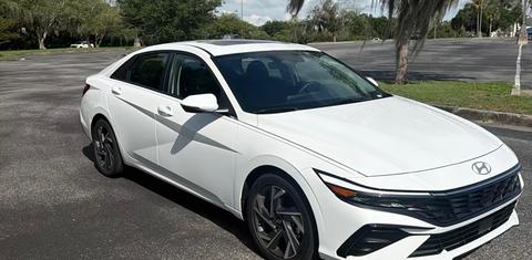 Hyundai Elantra 2025