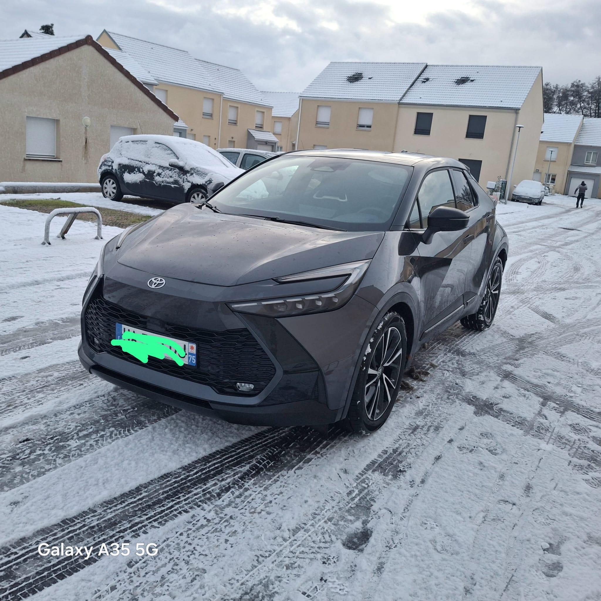 Toyota C-HR 2024 à Trappes