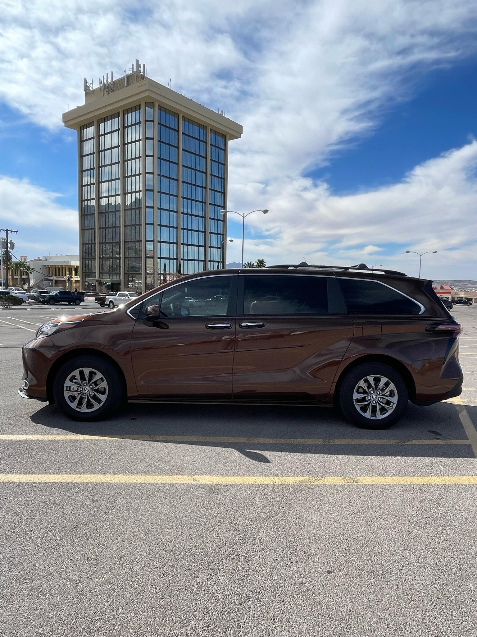 Toyota Sienna 2023 in El Paso, TX