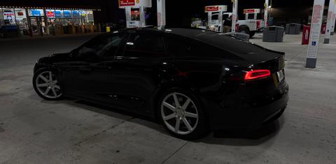 Tesla Model S 2023