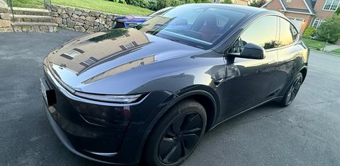 Tesla Model Y 2026
