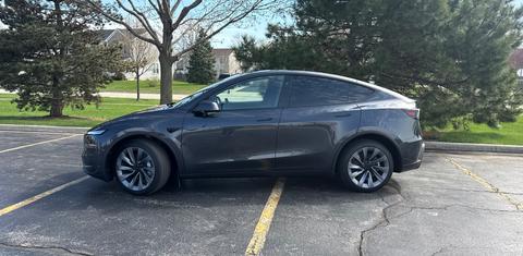 Tesla Model Y 2026