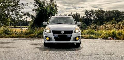 Suzuki SWIFT 2015