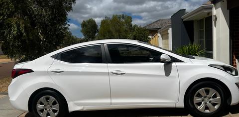 Hyundai ELANTRA 2015