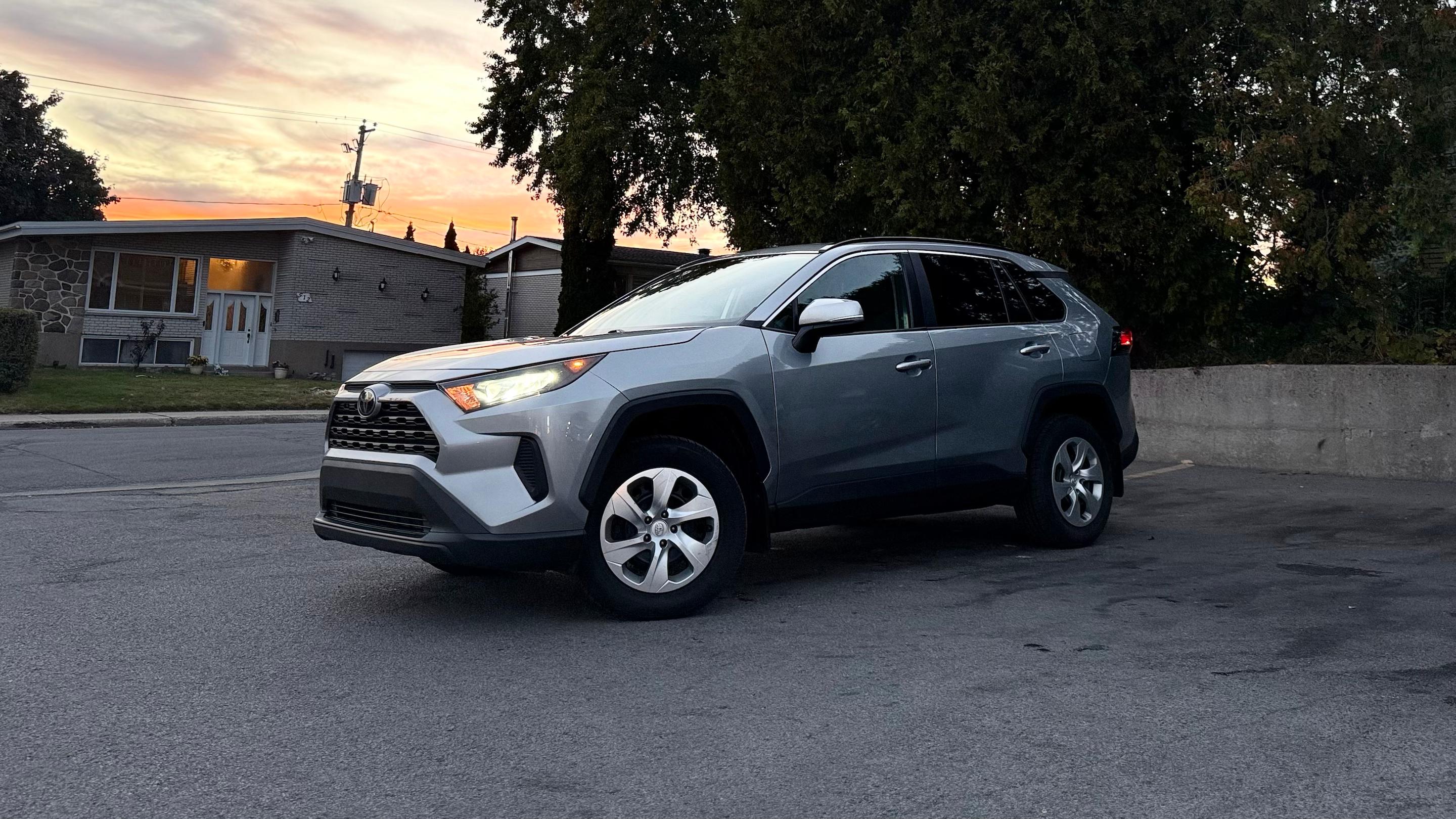 Toyota RAV4 2019 in Laval, QC