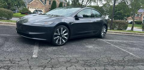 Tesla Model 3 2024