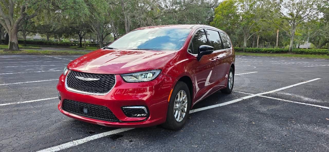 Chrysler Pacifica 2026 in Tampa, FL