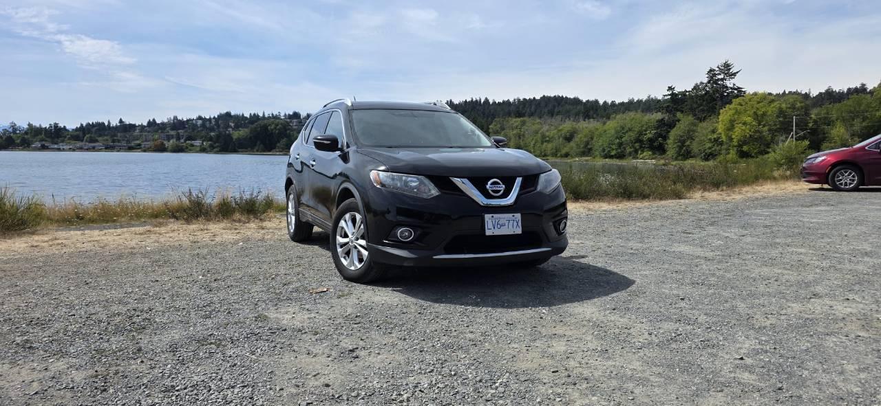 Nissan Rogue 2015 in Langford, BC