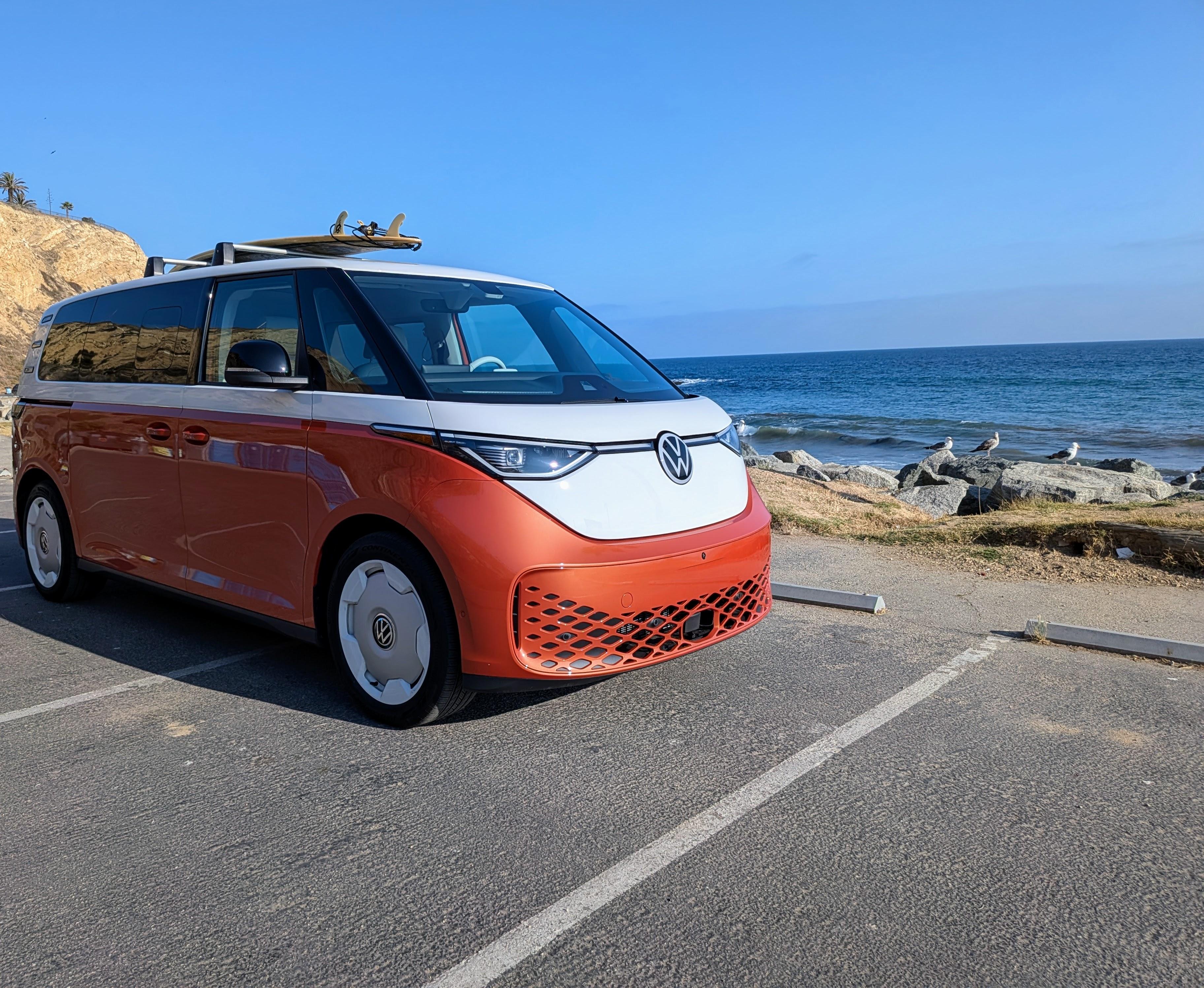 リピーター　24/25ss　サンローラン　カーフスキン＆ムートン　バイカー Volkswagen ID. Buzz 2025 rental in Torrance, CA by Lenworth | Turo