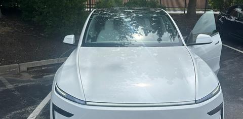 Tesla Model Y 2026