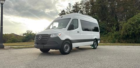 Mercedes-Benz Sprinter 2025