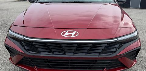 Hyundai Elantra 2025