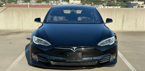 Tesla Model S 2020