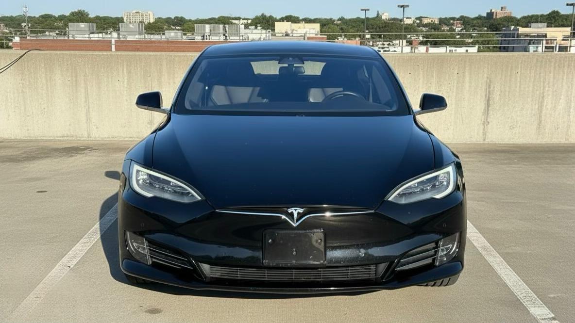 Tesla Model S 2020 in Indianapolis, IN