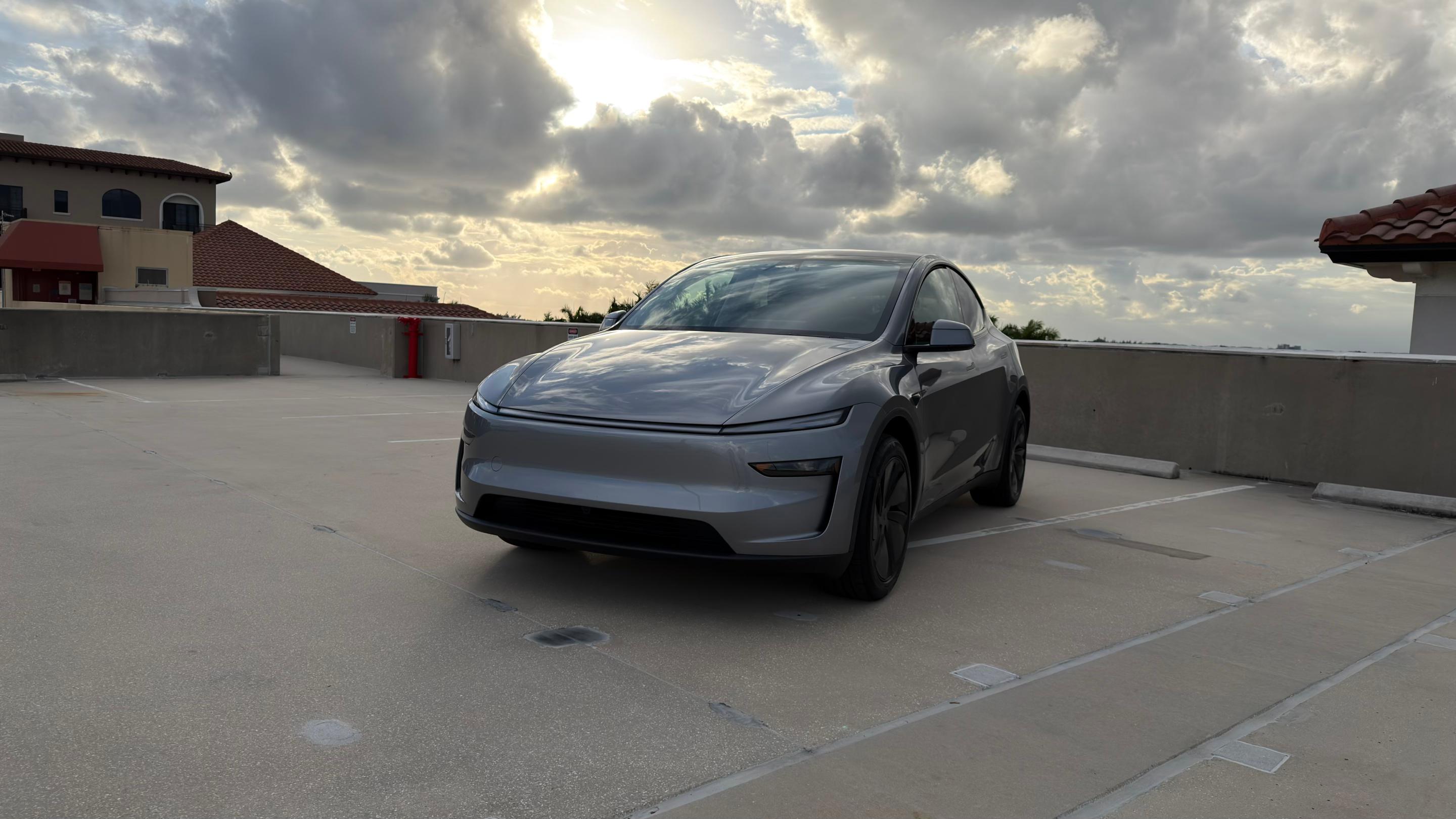 Tesla Model Y 2026 in Miramar, FL