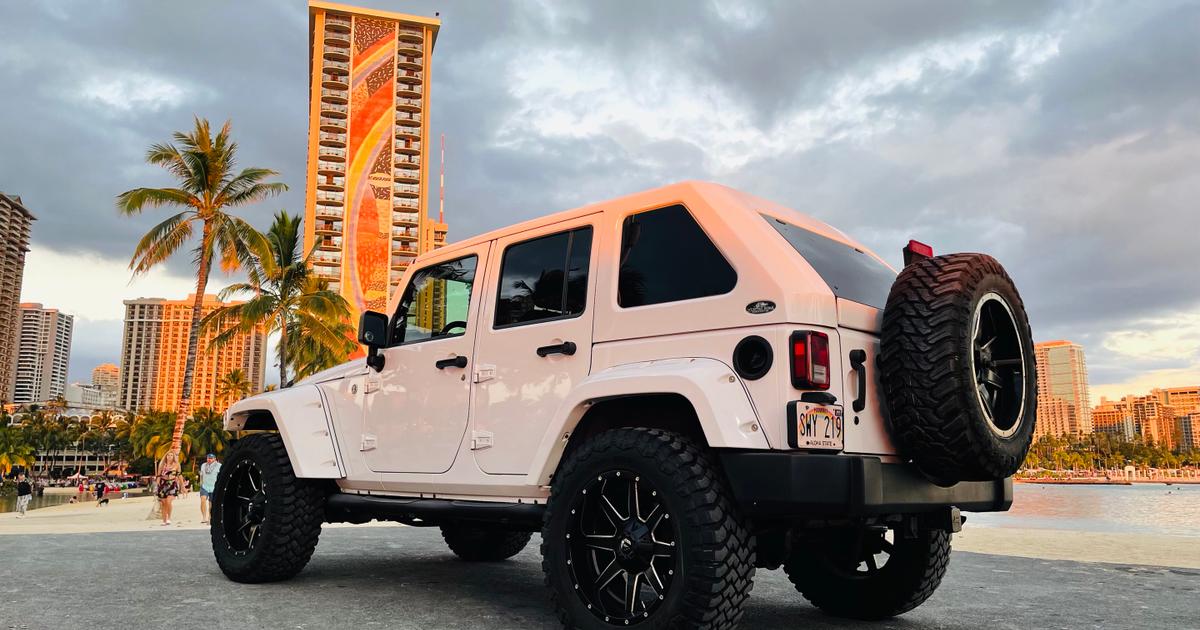 Jeep Wrangler Unlimited 2014 rental in Honolulu, HI by David M. Turo