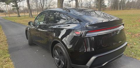 Tesla Model Y 2026
