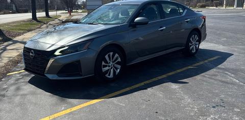 Nissan Altima 2023