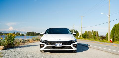 Hyundai Elantra 2024