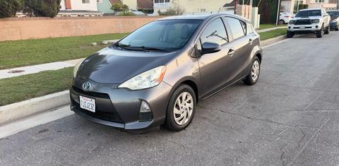 Toyota Prius c 2014