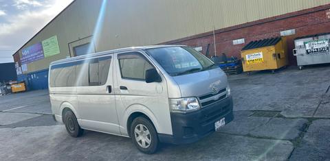 Toyota HIACE 2013