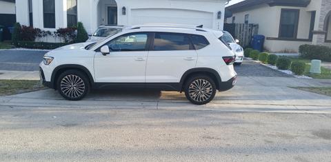 Volkswagen Taos 2025