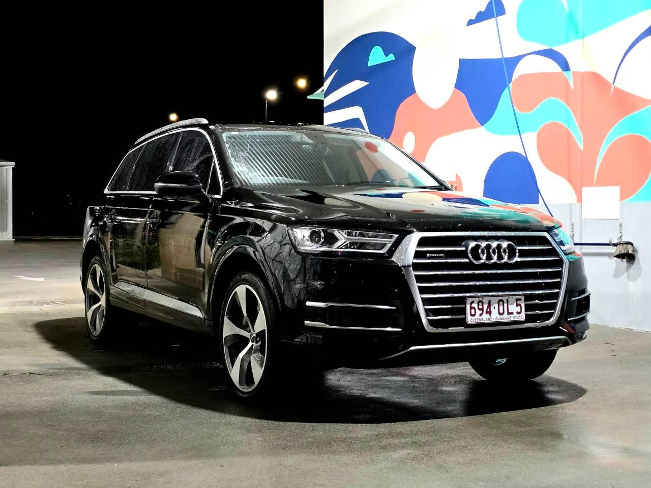 Audi Q7 2016 in Milton