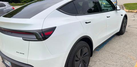 Tesla Model Y 2026