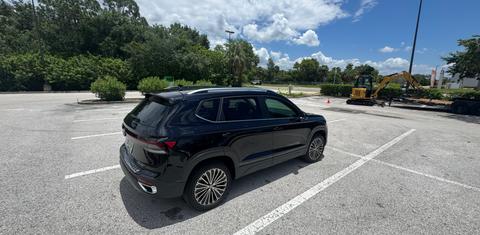 Volkswagen Taos 2025