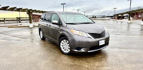 Toyota Sienna 2013