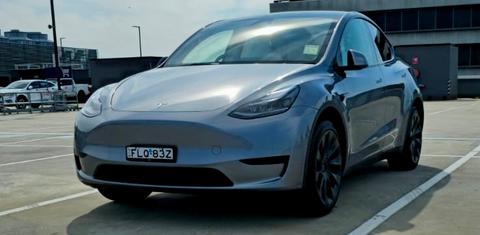 Tesla MODEL Y 2024