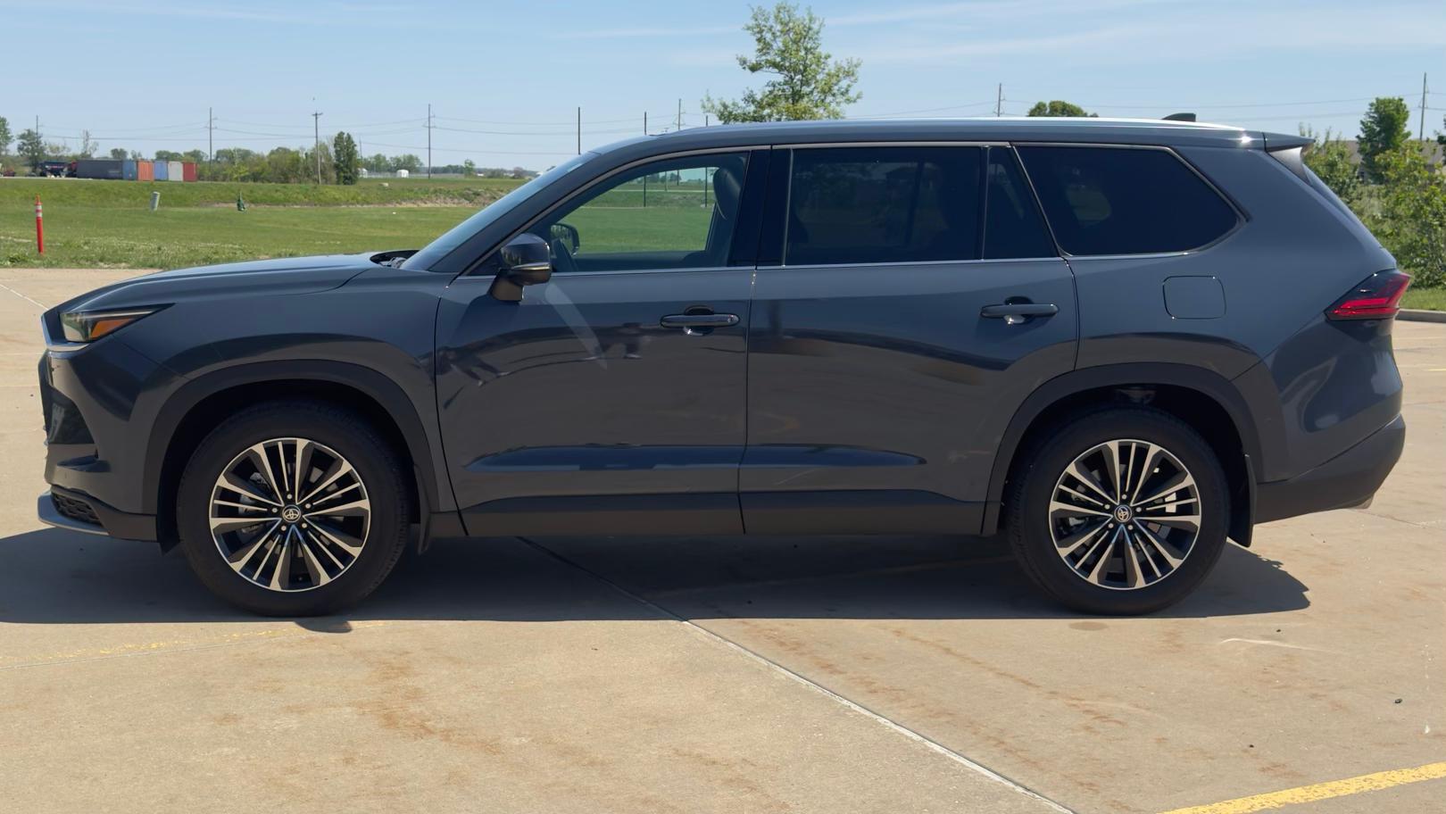Toyota Grand Highlander 2025 in Savoy, IL