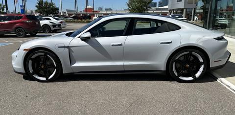 Porsche Taycan 2022