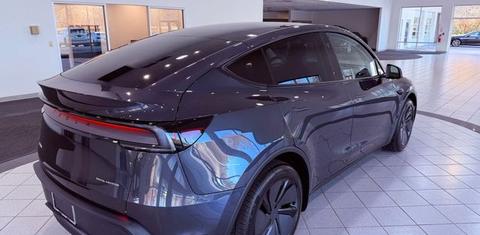 Tesla Model Y 2026