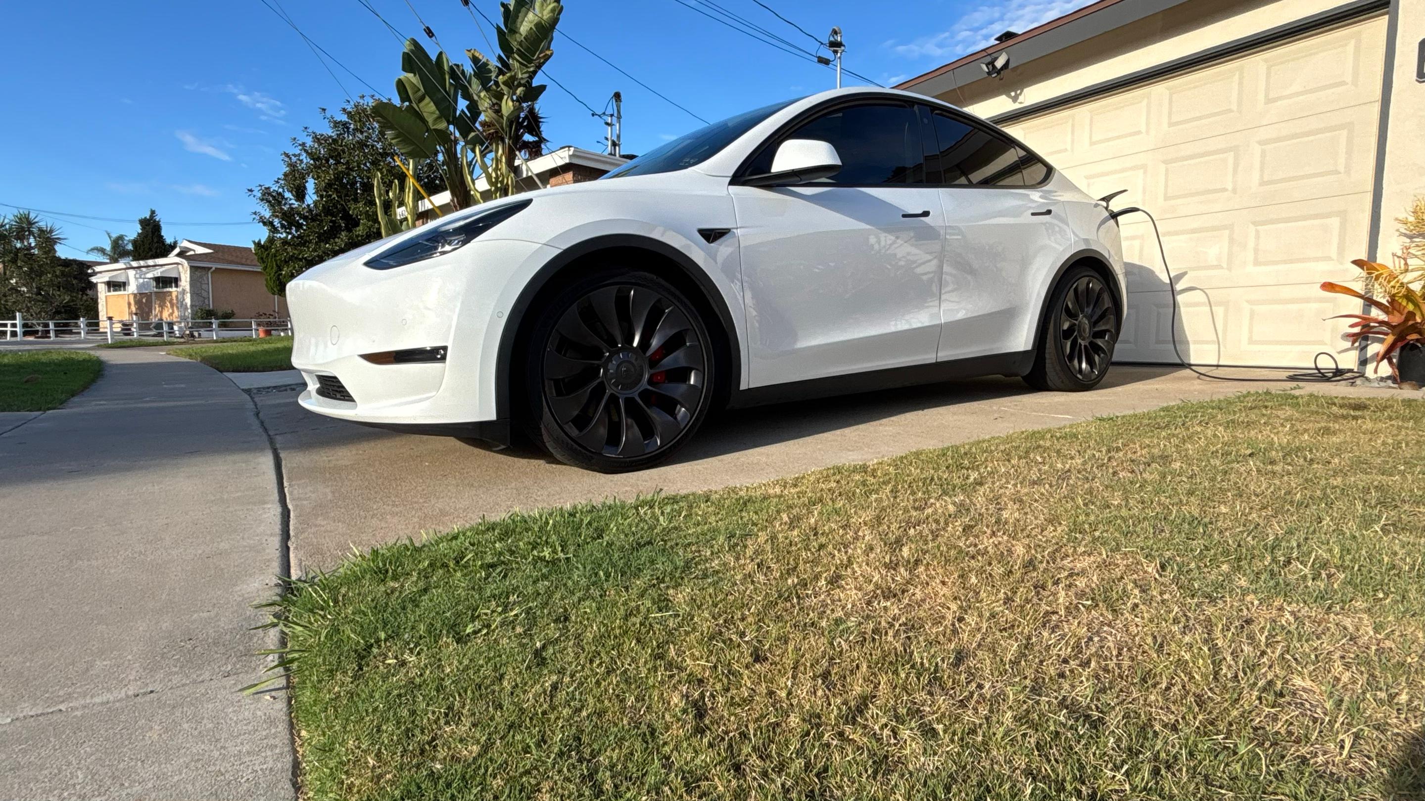 Tesla Model Y 2022 in San Diego, CA