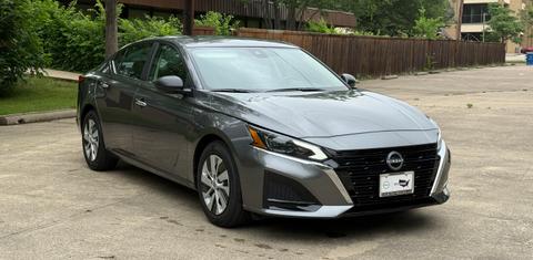 Nissan Altima 2025