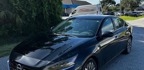 Nissan Altima 2025
