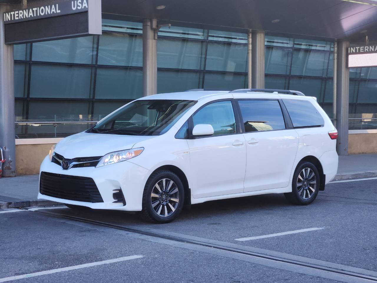 Toyota Sienna 2019 à Chestermere, AB