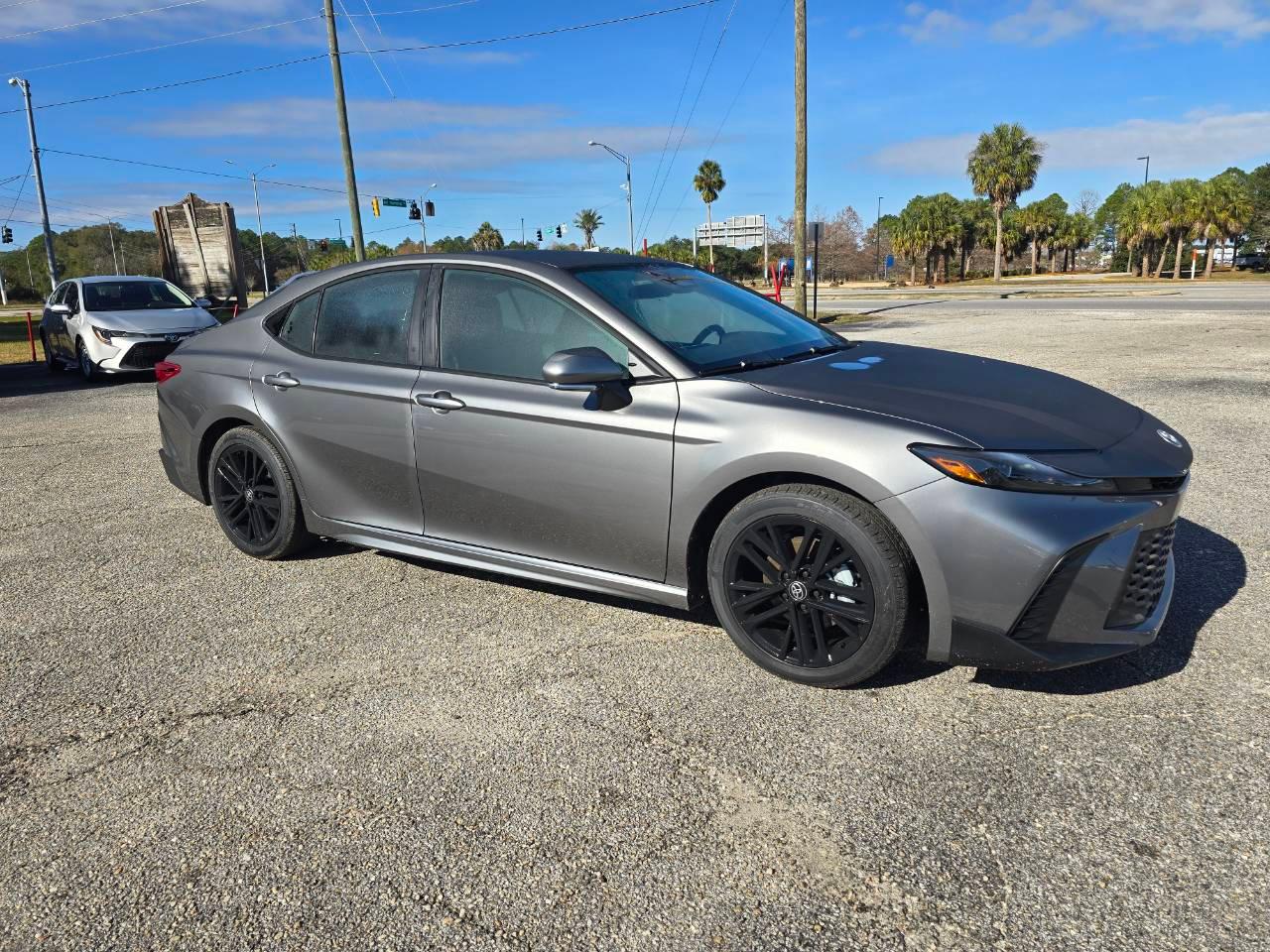Toyota Camry Hybrid 2026 in Mobile, AL